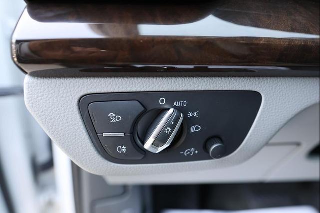 Photo of 2019 WHITE Audi Q5