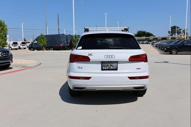 Photo of 2019 WHITE Audi Q5