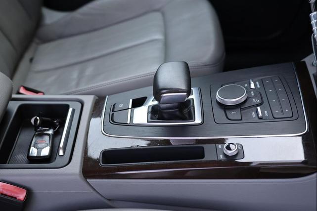 Photo of 2019 WHITE Audi Q5