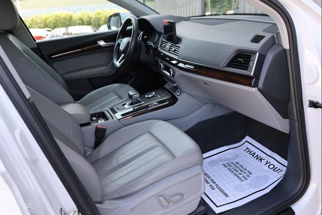 Photo of 2019 WHITE Audi Q5
