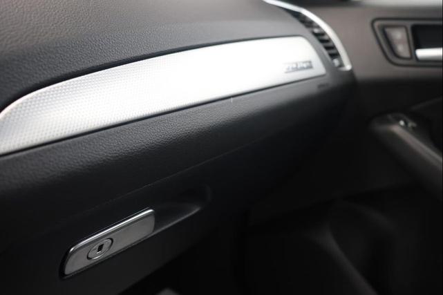 Photo of 2015 GRAY Audi Q5