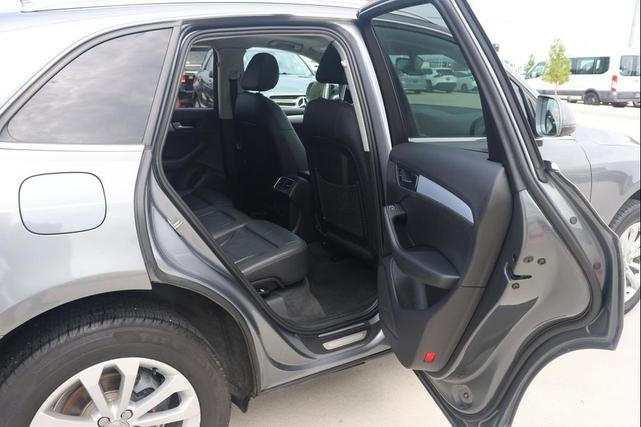 Photo of 2015 GRAY Audi Q5