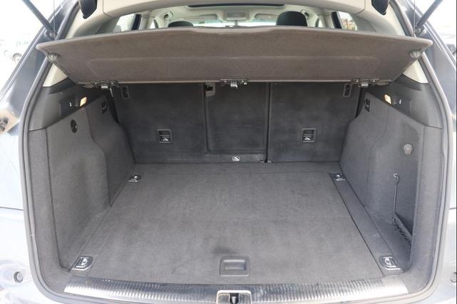 Photo of 2015 GRAY Audi Q5