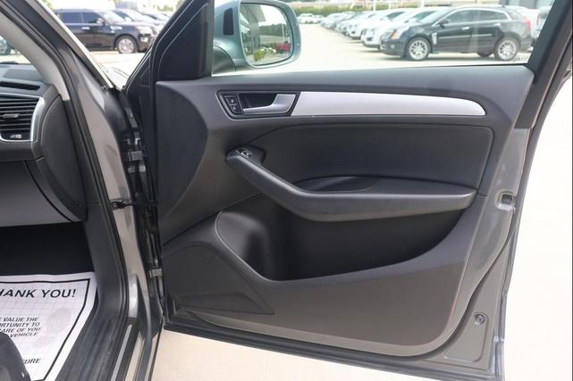 Photo of 2015 GRAY Audi Q5