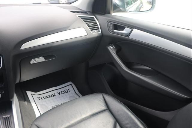 Photo of 2015 GRAY Audi Q5