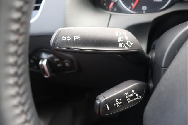 Photo of 2015 GRAY Audi Q5