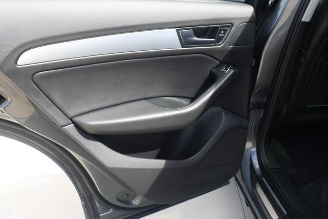Photo of 2015 GRAY Audi Q5