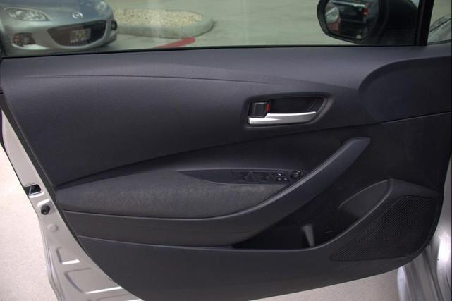 Photo of 2020 Classic Silver Metallic Toyota Corolla