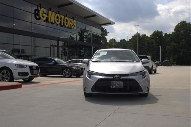 Photo of 2020 Classic Silver Metallic Toyota Corolla