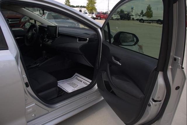 Photo of 2020 Classic Silver Metallic Toyota Corolla