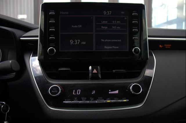 Photo of 2020 Classic Silver Metallic Toyota Corolla