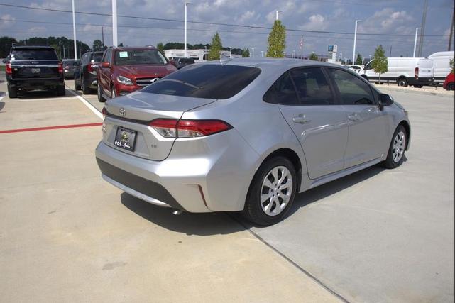 Photo of 2020 Classic Silver Metallic Toyota Corolla