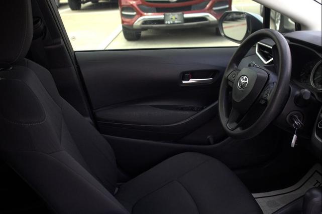 Photo of 2020 Classic Silver Metallic Toyota Corolla