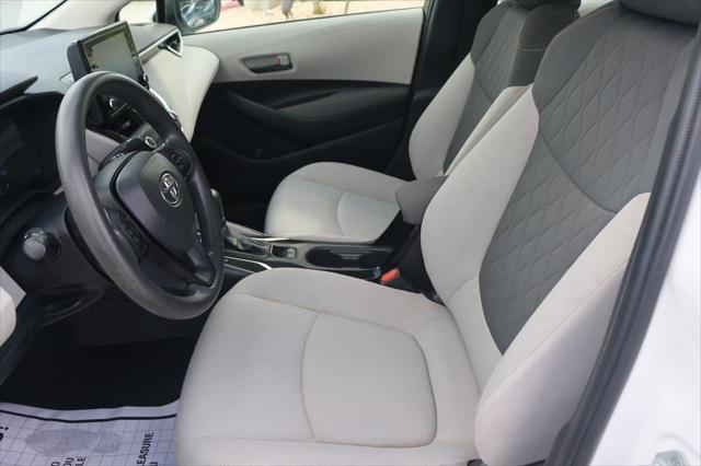 Photo of 2022 White Toyota Corolla
