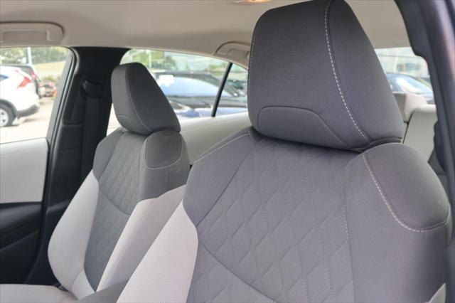 Photo of 2022 White Toyota Corolla
