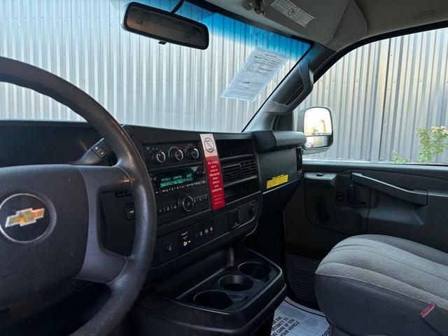 Photo of 2018 Summit White Chevrolet Express 2500