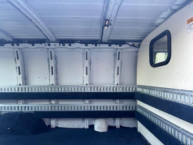 Photo of 2018 Summit White Chevrolet Express 2500