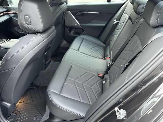 Photo of 2024 Dark Graphite Metallic BMW i5