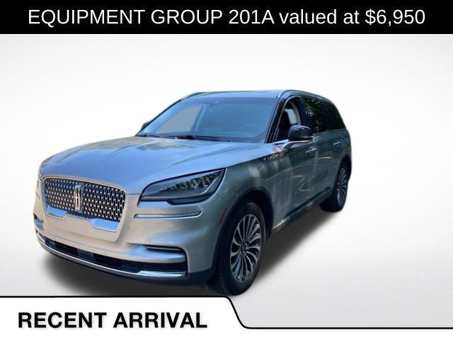 Photo of 2023 Silver Radiance Metallic Clearcoat Lincoln Aviator