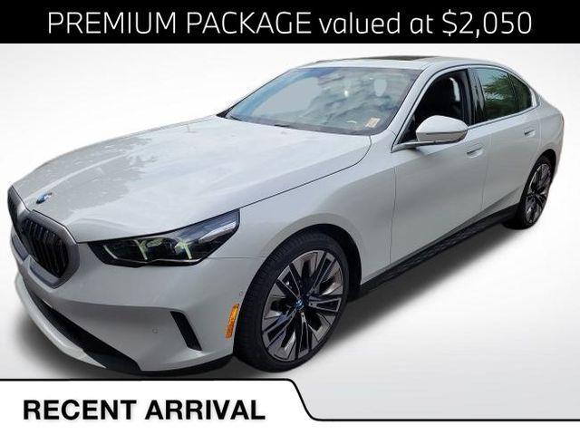 Photo of 2025 Mineral White Metallic BMW 530