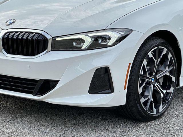 Photo of 2025 Alpine White BMW 330