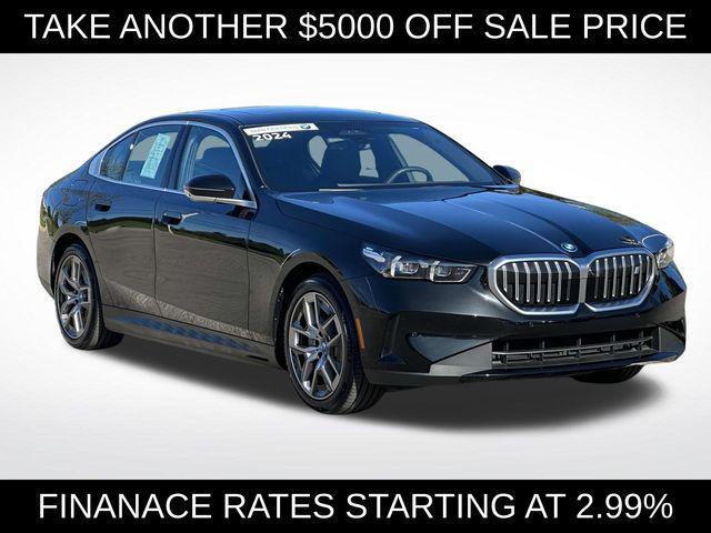 Photo of 2024 Black Sapphire Metallic BMW i5