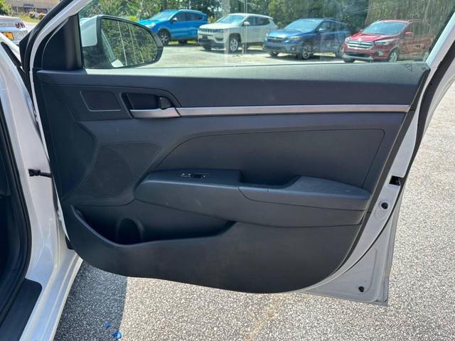 Photo of 2018 Quartz White Pearl Hyundai ELANTRA
