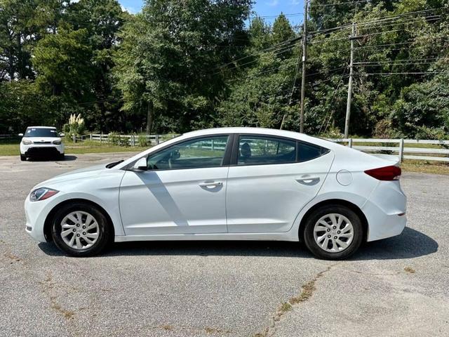Photo of 2018 Quartz White Pearl Hyundai ELANTRA