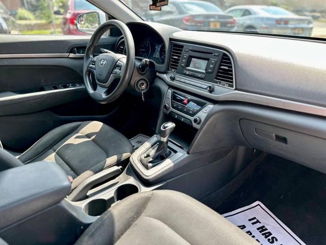 Photo of 2018 Quartz White Pearl Hyundai ELANTRA