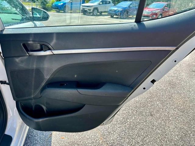 Photo of 2018 Quartz White Pearl Hyundai ELANTRA
