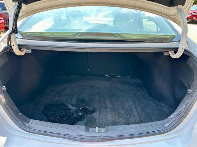 Photo of 2018 Quartz White Pearl Hyundai ELANTRA
