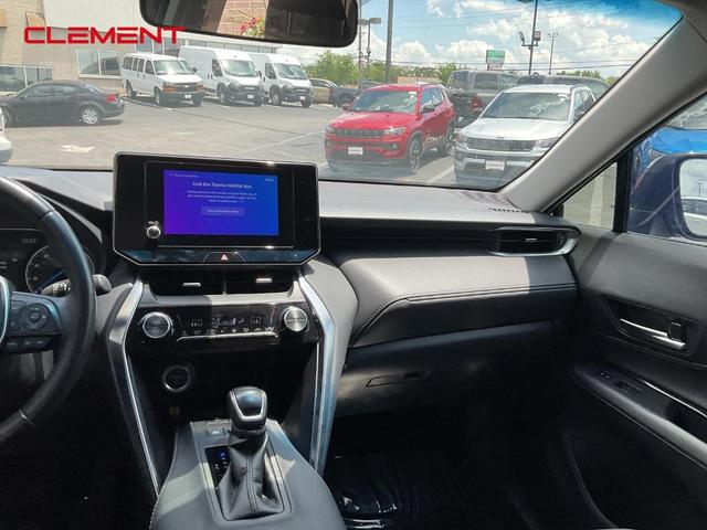 Photo of 2024 Black Toyota Venza