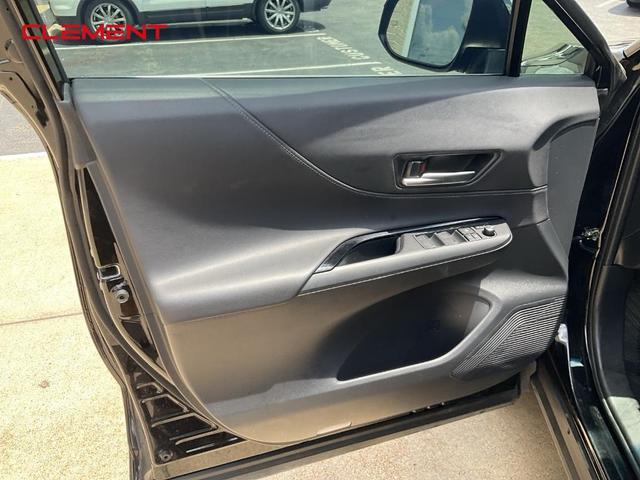 Photo of 2024 Black Toyota Venza