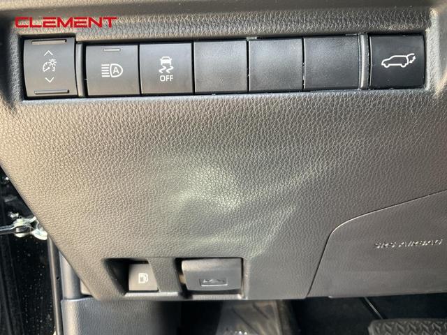 Photo of 2024 Black Toyota Venza