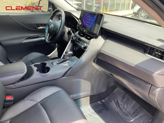 Photo of 2024 Black Toyota Venza