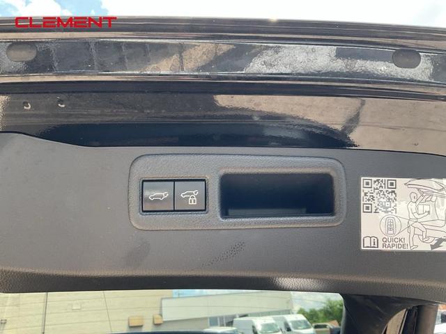 Photo of 2024 Black Toyota Venza