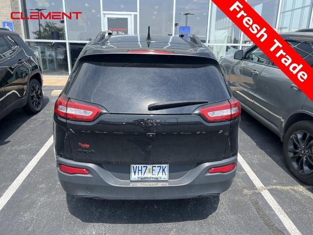 Photo of 2018 Diamond Black Jeep Cherokee