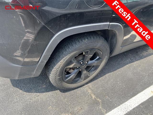 Photo of 2018 Diamond Black Jeep Cherokee