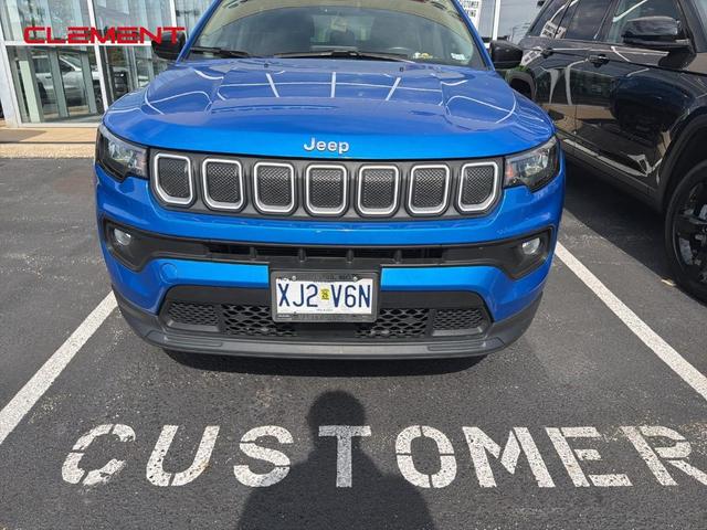 Photo of 2022 Laser Blue Jeep Compass