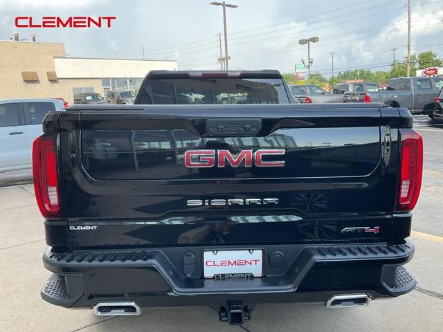 Photo of 2022 Onyx Black GMC Sierra 1500