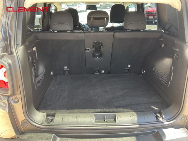 Photo of 2020 Granite Crystal Clearcoat Metallic Jeep Renegade