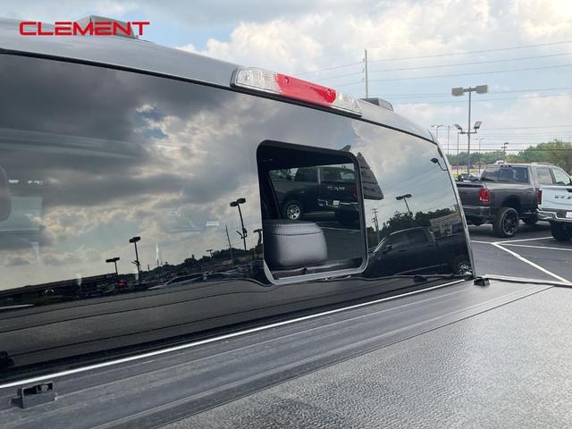 Photo of 2022 Carbonized Gray Metallic Ford F-150
