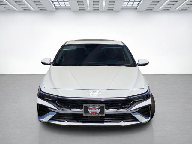 Photo of 2025 White Hyundai ELANTRA HEV