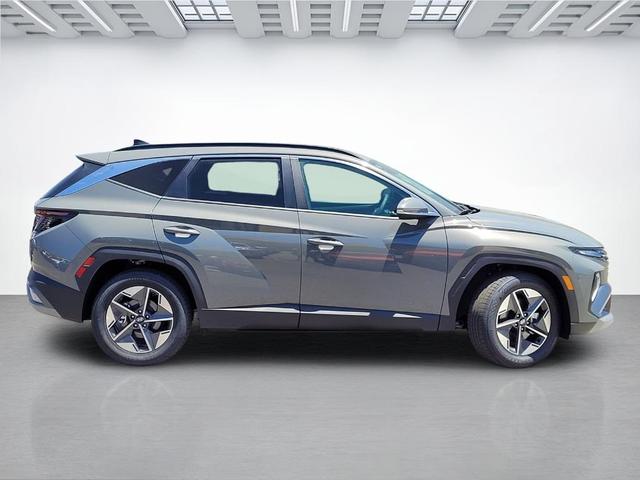 Photo of 2025 Hampton Gray Hyundai TUCSON