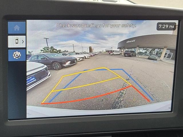 Photo of 2025 White Hyundai ELANTRA