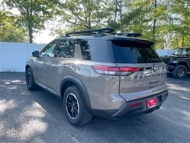 Photo of 2023 2 Tone Tan / Black Roof Nissan Pathfinder