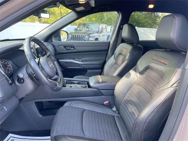 Photo of 2023 2 Tone Tan / Black Roof Nissan Pathfinder