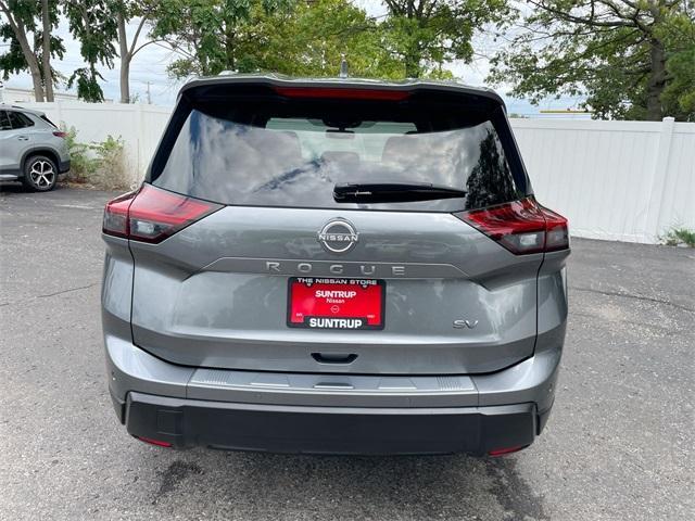Photo of 2024 Gun Metallic Nissan Rogue