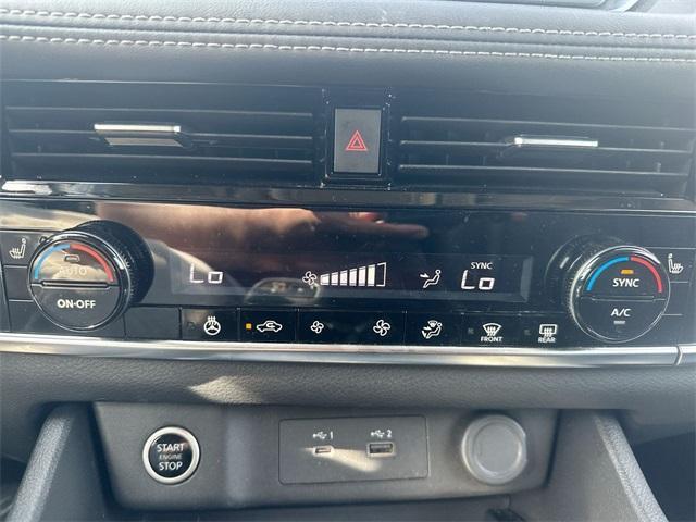 Photo of 2023 Black Nissan Rogue