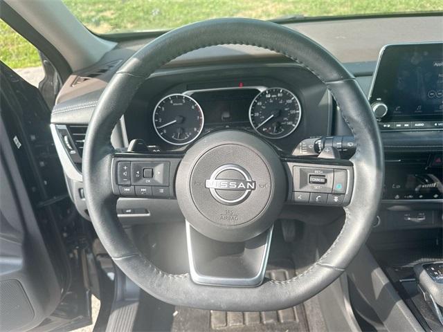 Photo of 2023 Black Nissan Rogue